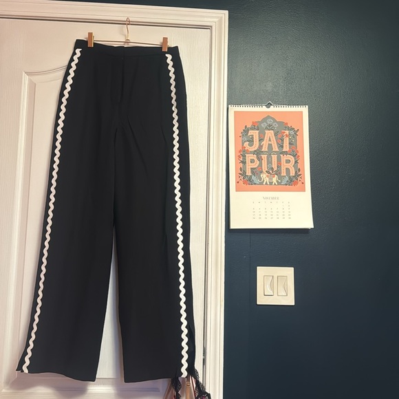 ASOS DESIGN rickrack trim straight leg tailored pants in mono - sz 4 - NWOT - Picture 5 of 7